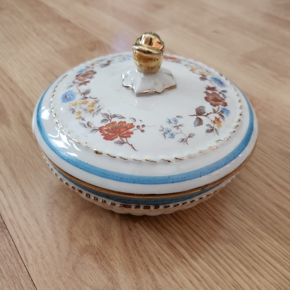 Beautiful floral vintage eton china trinket dish